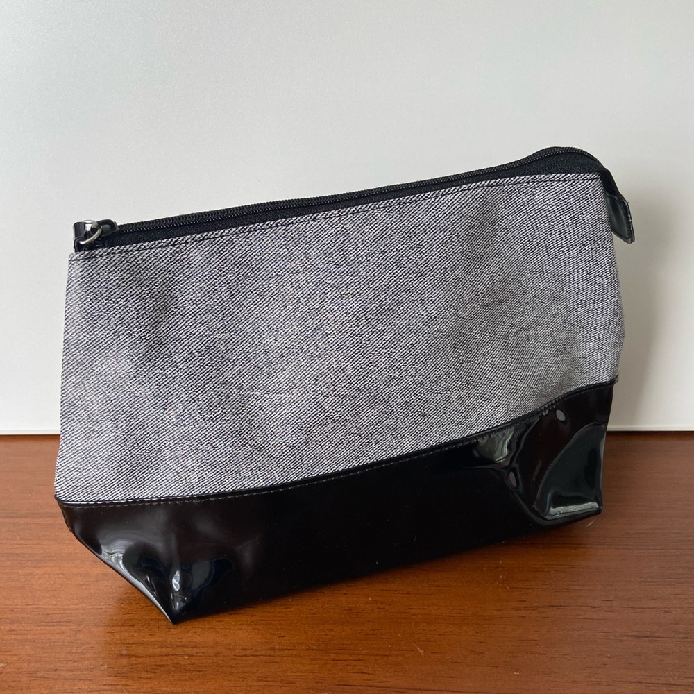 Estée Lauder Travel Makeup & Toiletries Bag, Back & White